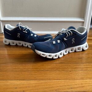 ON Cloud Women's Navy Sneakers